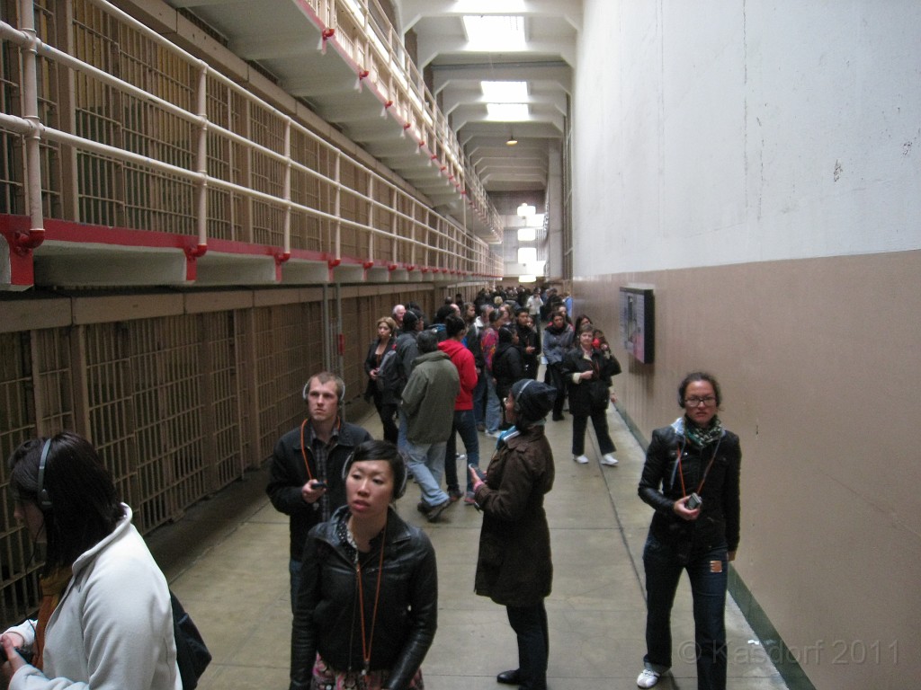 2011 Bay 2 Breakers Saturday 0800.JPG - I was able to participate in the 2011, 100th anniversary of the San Francisco Bay to Breakers 12K race. A great weekend for sight seeing and racing.